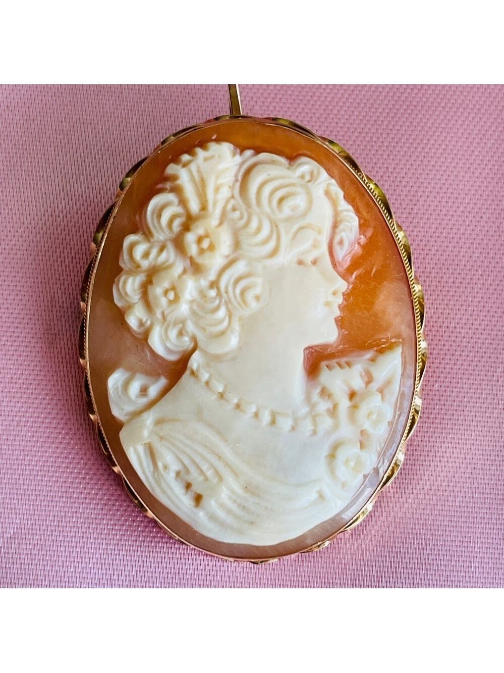 14k Gold Large Vintage Hand Carved Shell Cameo Brooch /Pendant Italy
